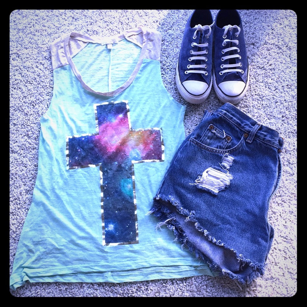 Tank with galactic cross